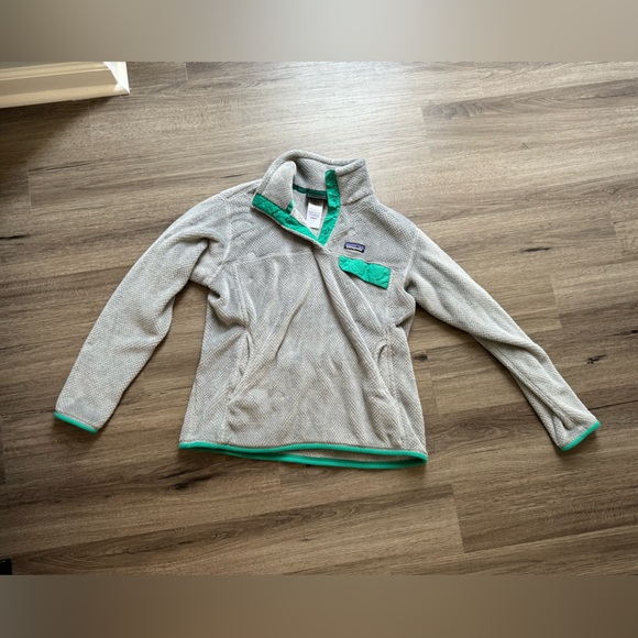 Patagonia women’s pull over - Picture 2 of 2